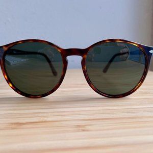 Persol Sunglasses PO3228S | 53 | Havana